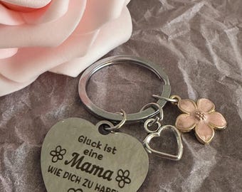 Keychain for mom with flower, heart & personal engraving