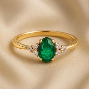 Emerald and Diamond 14K Gold Halo Ring - Elegant Fine Jewelry