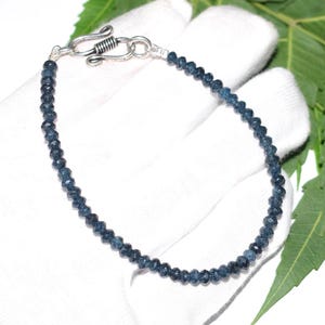 Blauer Saphir Edelstein Sterling Silber Armband: Handgemachter Vintage Anhänger