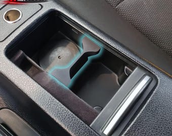 Nissan 350Z & Manual Infiniti G35 Sedan/G37 Cupholder Divider Organizer | Drink Spill Stopper | Carbon Fiber Look and Finish