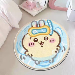 Bonita alfombra Chiikawa: tapete de dibujos animados kawaii, suave y afelpado para dormitorio, habitación infantil o escritorio.
