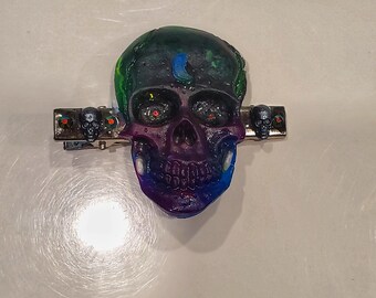 Pinza para el pelo con forma de calavera