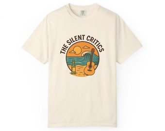 Camiseta gráfica The Silent Critics: Camiseta de algodón con ambiente playero de verano