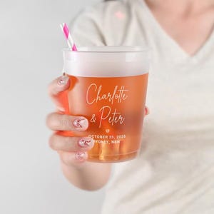 Personliga frostade plastmuggar för bröllop | Anpassade namn, datum, plats, bröllopsmottagning, festmuggar, 12oz/16oz PP-cocktailmuggar