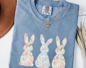Comfort Colors® Floral Bunny Shirt, Ostern Shirt, süßes Häschen T-Shirt, Blumen Bunny Shirt, Frühling Shirt, Ostern Geschenk Shirt, Geschenk für Kaninchen