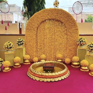 Urli de fibra con forma de flor de loto y base de hierro para decoración de bodas y eventos. Hecho a mano/por encargo. 1 urli de 122 cm.
