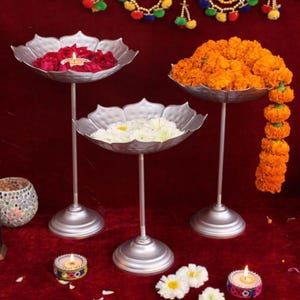 Set of 3 Urli Bowl with Stand (Silver, Multi Size) - Home Decoration Items for Living Room Pooja Room Uruli Bowls Aesthetic Decorative Item