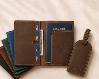 Personalisiertes Set aus Passhülle und Gepäckanhänger aus echtem Leder, individuelle Passbrieftasche, Reisegeschenk für Reisende