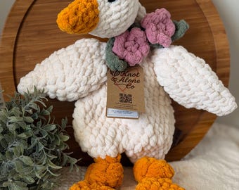 Crochet Goose Lovey : douillette faite main avec écharpe ou noeud papillon