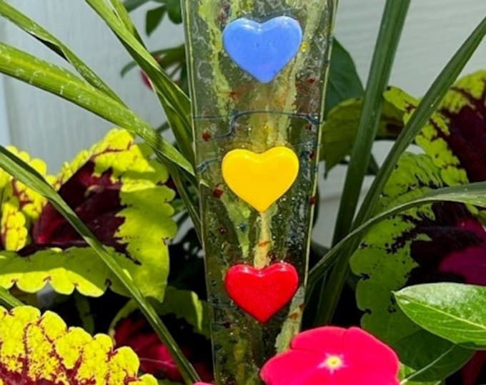 Fused Glass Colorful Heart Plant Stake, Indoor or Outdoor Plant Stake, Colorful Glass Plant Stake, Plant Decoration