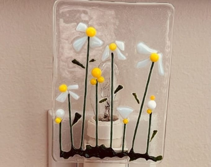 Daisies Flower Night Light, Fused Glass Night Light, Flower Night Light, Glass Night Light, Bringing the Outdoors In