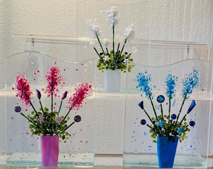 Fused Glass Everlasting Flowers, Flower Bouquet in Colored Glass Vase, Forever Flowers, Glass Art Flowers on Glass Stand