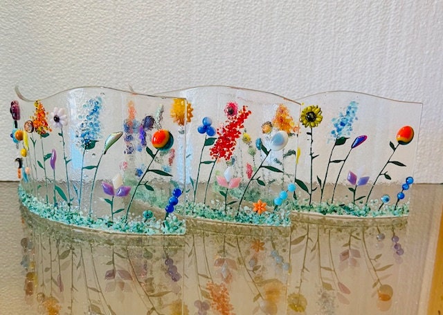 Flowery Meadow Curved Fused Glass Window Sill Art, Curved Flower Art, Wild  Flowers Glass Curve, Bringing the Outdoors In -  Denmark