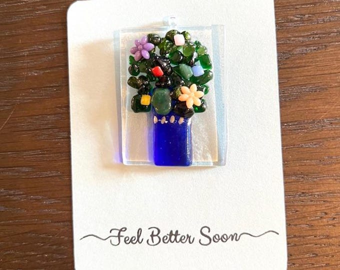 Feel Better Soon Floral Bouquet Suncatcher, Little Gift of Kindness, Flower Sun Catcher, Fused Glass Sun Catcher, Detachable Bouquet