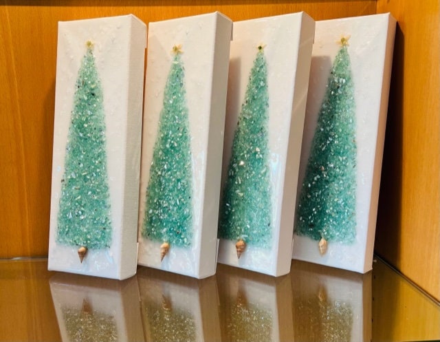 Crushed Glass Christmas Tree on Reclaimed Barn Wood – Felecia Christian  Media