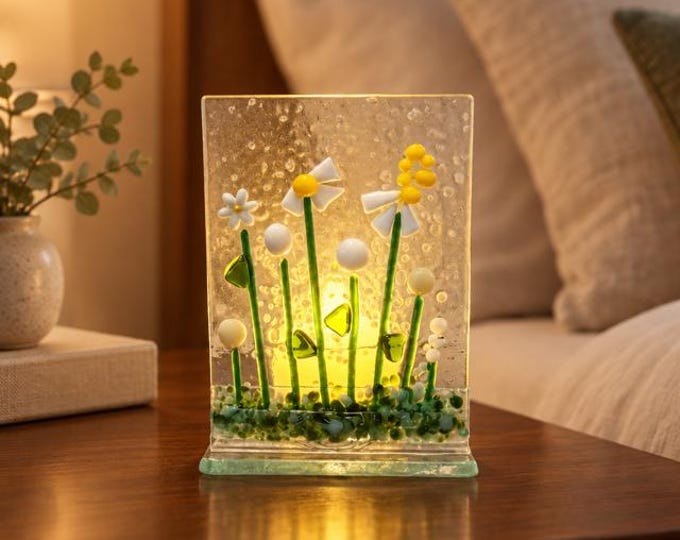 Fused Glass Daisy Flowers Tealight holder: Candle holder 2.5" x 3.5"