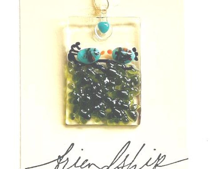 Friendship Fused Glass Birds with Heart Suncatcher, Little Gift of Kindness, Sun Catcher, Fused Glass Sun Catcher, Detachable Suncatcher