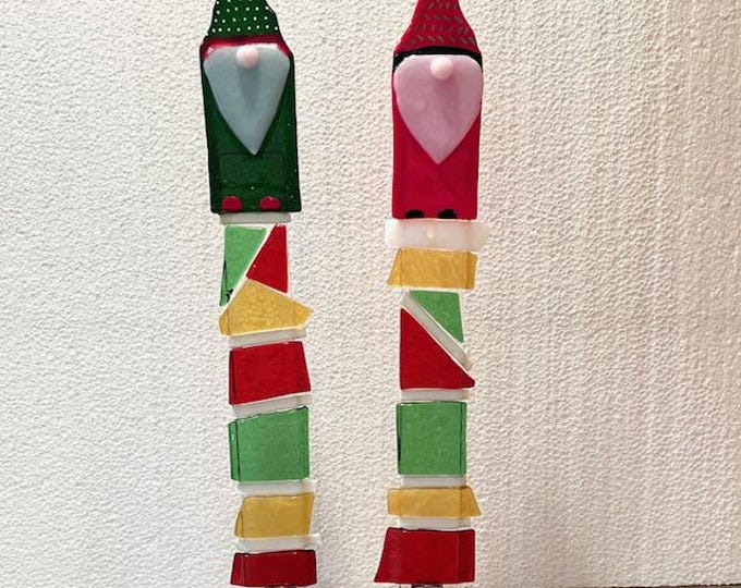 Christmas Elf on a Stack, Christmas decoration, Holiday Decoration, Freestanding Christmas Elf