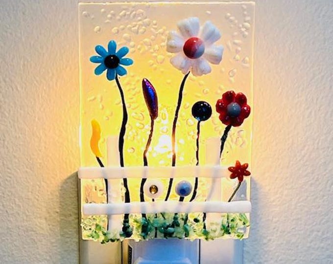 White Picket Fence Flower Night Light, Fused Glass Night Light, Flower Night Light, Glass Night Light, Bringing the Outdoors In
