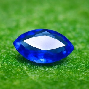 Marquise Cut Blue Sapphire Gemstone: 48.30 Carat, 31X18X13MM
