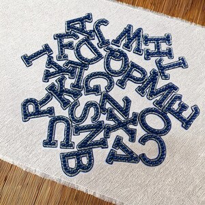 Parches de perlas, parches de alfabeto para planchar, parche de alfabeto, parche de letras con diamantes de imitación de perlas, parche adhesivo con apliques de letras autoadhesivos.