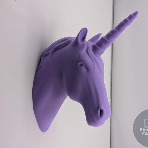 Eenhoornkop muurbevestiging | Namaaktaxidermie, magisch kinderkamerdecor, 3D-geprinte grillige muurkunst, cadeau voor meisjeskamer, meerdere maten/kleuren