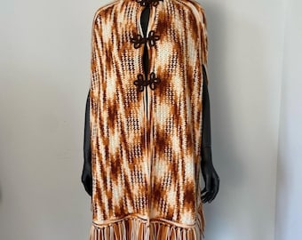 Poncho tipo capa estilo western con flecos, tejido a mano / Chal bohemio con borlas, hecho a mano, cómodo, talla única