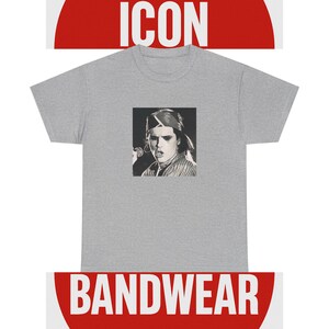 Cartoon Rock Vocalist T-Shirt - Limitierte Retro Band Icon Tee, Teil der 50-Music-Icon Serie