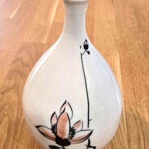 Japanese Mid Century Bud Vase – Lotus Porcelain – Minimalist Studio Pottery – Vintage Asian Decor
