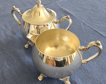 Zestaw do śmietanki i cukru Oneida – posrebrzany na nóżkach – złote wnętrze – Vintage Petite