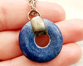 Collar de donut de lapislázuli: plata sin plomo con soldadura suave, cadena de acero inoxidable de 45 cm