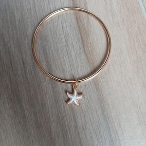 Bangle bracelet