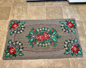 Vintage Antique Handmade Flowers Hooked Rug  42”x24”