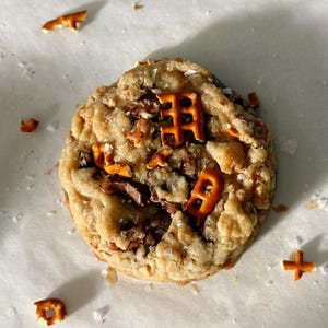 Salted Pretzel Toffee Chocolate Chip Cookies