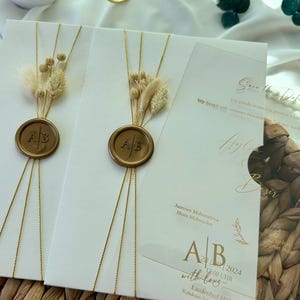 Luxus-Hochzeitseinladung mit Band & Wachssiegel - Elegantes handgefertigtes Acryl oder Karton