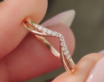 Anillo de boda de moissanita de doble fila con corte redondo de 0,06 ct – Anillo apilable de oro rosa retorcido
