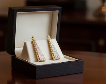 Pendientes colgantes piramidales Art Déco con acabado en oro de 14 quilates y moissanita.