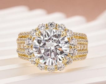 4.0 Ct Round Moissanite Halo Ring, Yellow Gold Split Shank