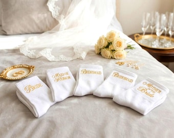 Personliga brudtärnesockor, broderade bröllopsstrumpor, frierilåda med fyllnadsmaterial, present till brudtärnornas fest i rosa guld, present till lagbruden