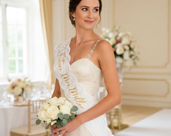 Personalized Bride Sash, Custom Embroidered or Gold Print Name Sash, 12 Ribbon Colors, Future Mrs Bachelorette Party Sash,Bridal Shower Gift