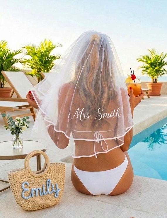 Personalized Bridal Veil and Straw Beach Bag Set, Custom Embroidered Bride Veil for Bachelorette Party, Monogrammed Tote Bag, Honeymoon Gift
