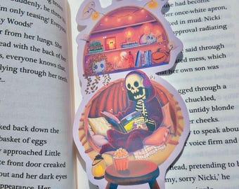 Segnalibro con scheletro spettrale / Graziosa libreria fantasma di Halloween / Accogliente regalo gotico per i lettori / Accessorio per lettori horror / Regalo autunnale per gli amanti dei libri