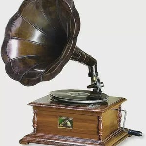 Antique HMV Gramophone Fully Functional Working Phonograph, win-up record player