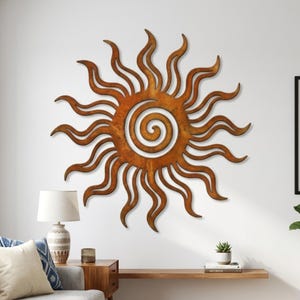 Arte de pared rústico de metal con forma de sol, decoración celestial de sol, adorno de pared bohemio con forma de sol, arte de metal para jardín exterior.