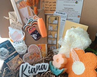 Blind Date with a Book Gift Box – Custom Bookful Gifted Package for Friends – Hygge Book Lover Box – BookToker Gift – Surprise Read