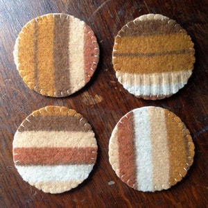 Reclaimed wool felt reversible coaster set image 2