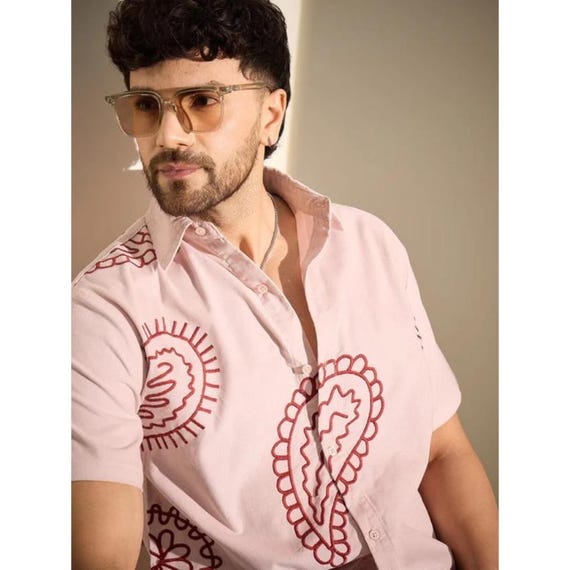 Men's Light Pink Paisley Shirt: Short Sleeve Button-Down