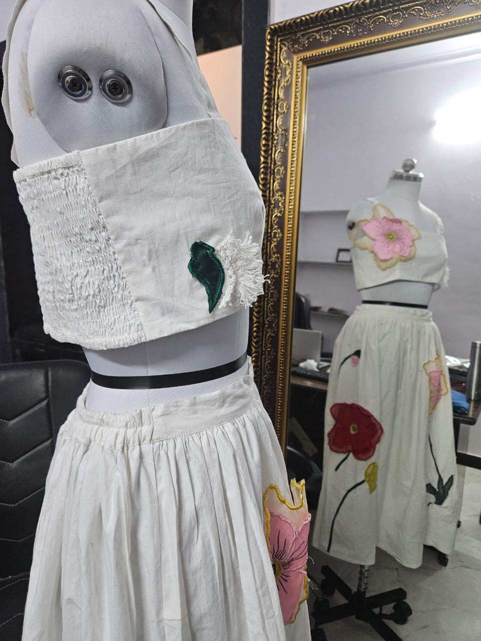 Two-Piece Set with 3D Flower Shirt and Long Skirt - Green main image 1