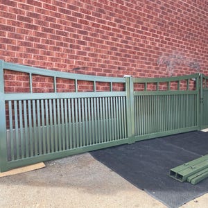 Driveway Metal Gate / Swing Gate - AquaBar Design - MG0004