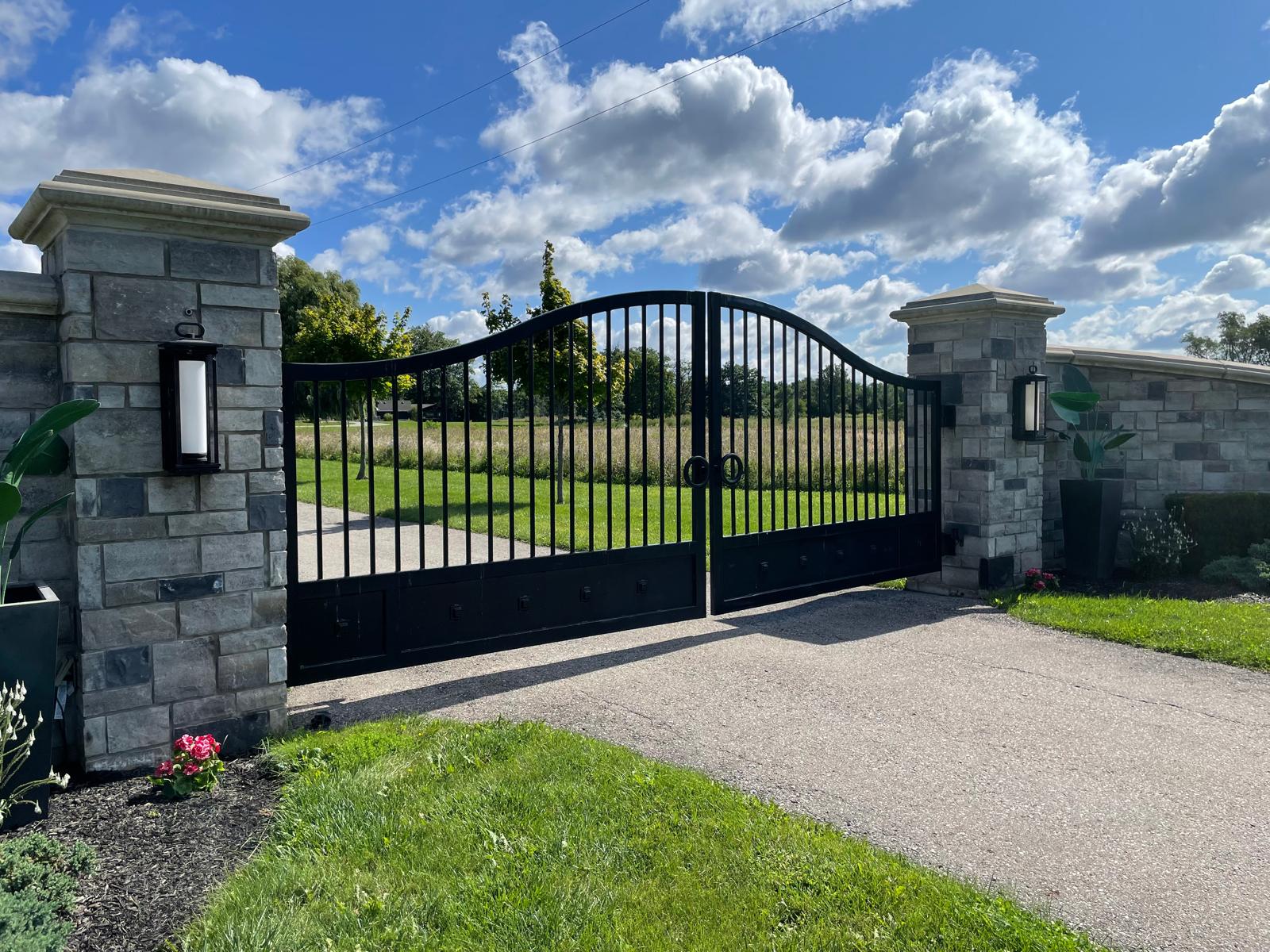 Driveway Metal Gate / Swing Gate - Ringring Design - MG0008 - Etsy